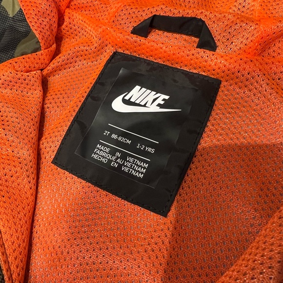 Nike Boys JUST DO IT Windbreaker Army Camo Print - Picture 6 of 6